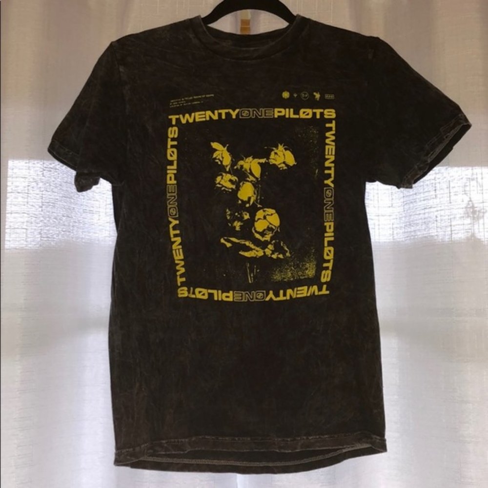 Twenty One Pilots shirt